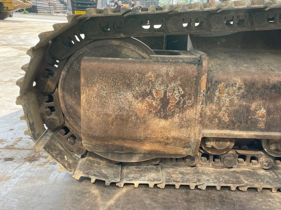 Hyundai R320NLC-7A R320NLC-7A 2007 2 Crawler Excavators image 13