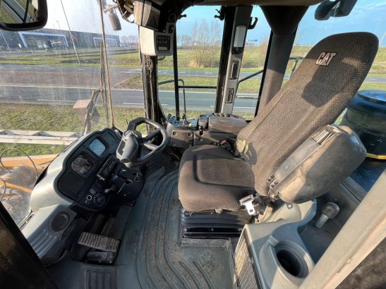 Caterpillar 980H 980H 2011 2 Wheel Loaders image 58