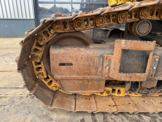 Caterpillar 374FL 374FL 2013 2 Crawler Excavators image 43
