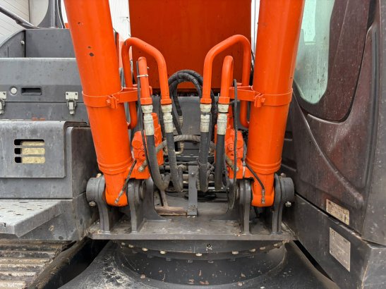 Hitachi ZX210-6 ZX210-6 2018 2 Crawler Excavators image 13