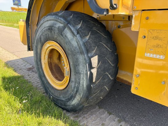 Caterpillar 966M 966M 2014 2 Wheel Loaders image 13