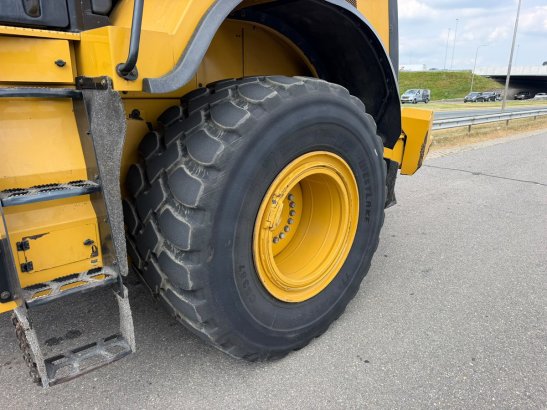 Caterpillar 966M XE 966M XE 2017 2 Wheel Loaders image 13