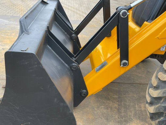 JCB 3DX (3CX) Plus 4x4 AC Cabin Hammerlines 10146 2025 1 image 44