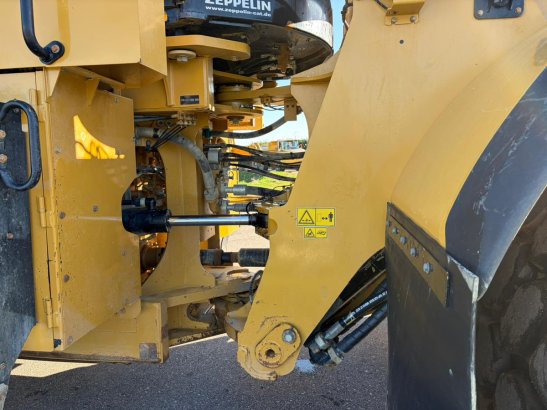 Caterpillar 982M 982M 2016 2 Wheel Loaders image 14