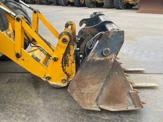 JCB 4CX 2153 2015 2 image 14