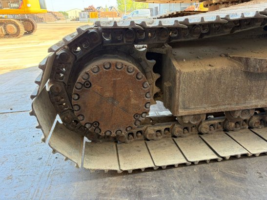 Komatsu PC228USLC-8 PC228USLC-8 2012 2 Crawler Excavators image 14