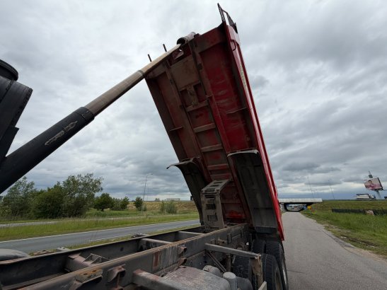 MercedesBenz 4144 8x8 MercedesBenz 4144 8x8 2006 2 Tipper trucks image 14