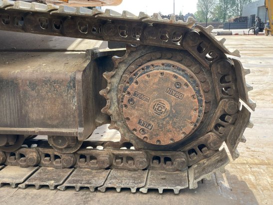 Hyundai R320NLC-7A R320NLC-7A 2007 2 Crawler Excavators image 14