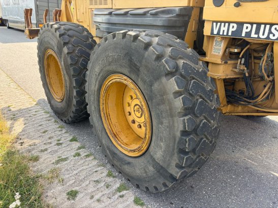 Caterpillar 140H 140H 2006 2 Motor graders image 59