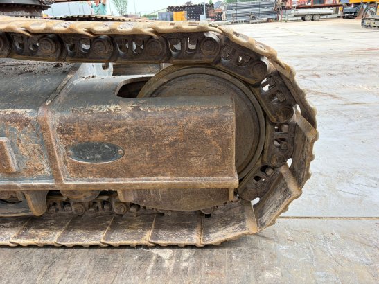 Liebherr R945 S-HD R945 S-HD 2021 2 Crawler Excavators image 29