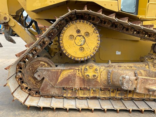 Caterpillar D6T LGP D6T LGP 2018 2 Dozers image 15