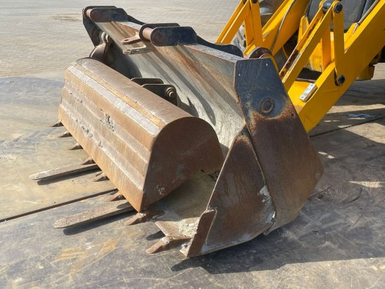 JCB 4CX 2153 2015 2 image 15