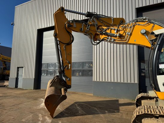 Liebherr R920LC 10028 2014 2 Crawler Excavators image 105