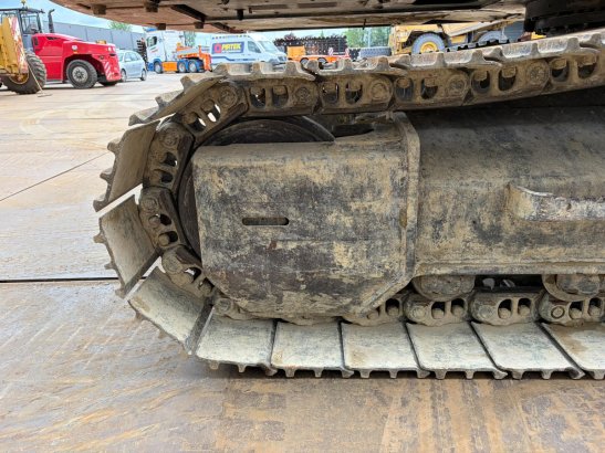 Hitachi ZX210LC-6 New Bucket ZX210LC-6 New Bucket 2018 2 Crawler Excavators image 30