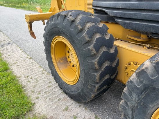 Caterpillar 140H 140H 2005 2 Motor graders image 15