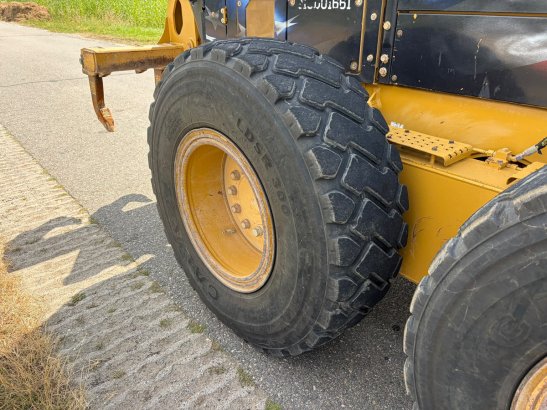 Caterpillar 140M2 140M2 2013 2 Motor graders image 15