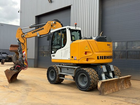 Liebherr A910 Compact A910 Compact 2018 2 Wheeled Excavators image 60