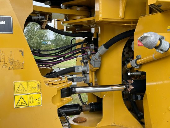 Caterpillar 980M certified rebuild 980M certified rebuild 2016 2 Wheel Loaders image 15