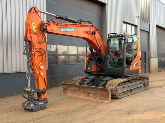 Doosan DX140LCR-5 Doosan DX140LCR-5 2017 2 Crawler Excavators image 2