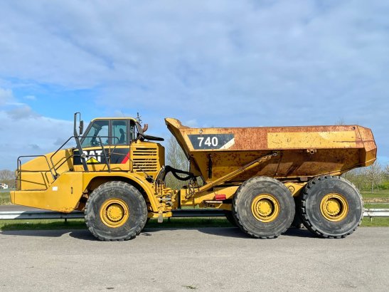Caterpillar 740 740 2008 2 Articulated Dump Trucks image 17
