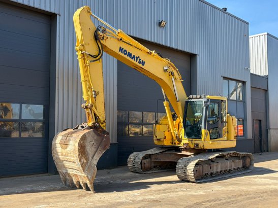 Komatsu PC228USLC-8 PC228USLC-8 2012 2 Crawler Excavators image 2