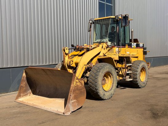 Caterpillar 928F 928F 1995 2 Wheel Loaders image 2