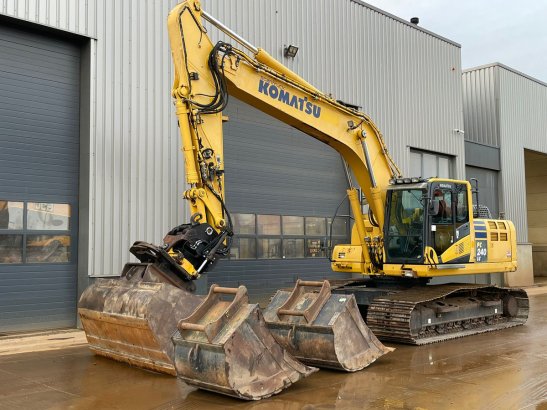 Komatsu PC240LC-10 Engcon and 3 x bucket PC240LC-10 Engcon and 3 x bucket 2014 2 Crawler Excavators image 17