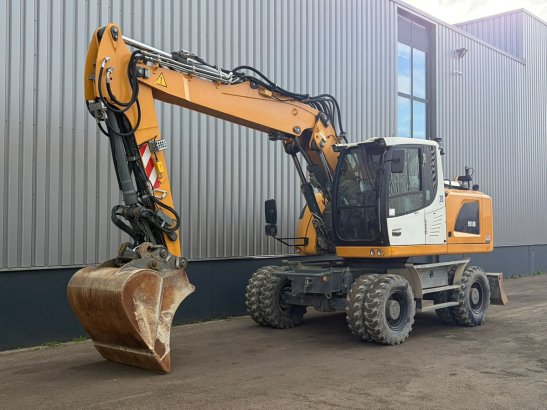 Liebherr A918 A918 2017 2 Wheeled Excavators image 2