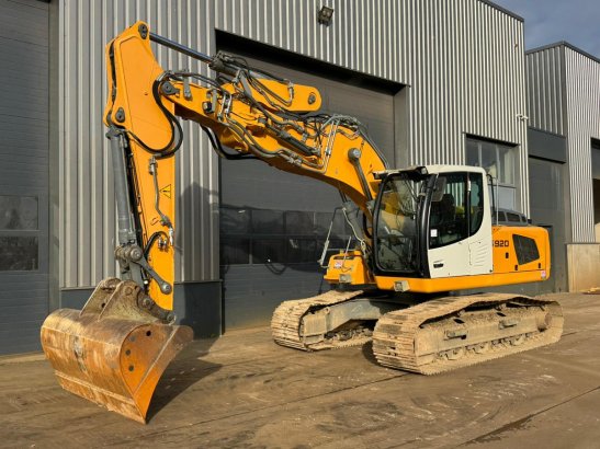 Liebherr R920LC 10028 2014 2 Crawler Excavators image 107