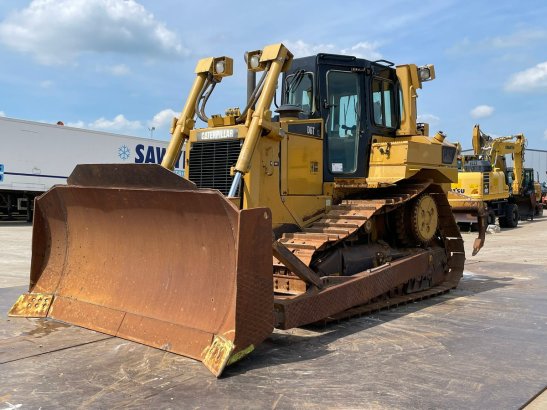 Caterpillar D6T XL D6T XL 2011 2 Dozers image 2
