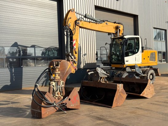 Liebherr A920 Litronic 10279 2013 2 Wheeled Excavators image 2