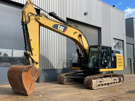Caterpillar 324EL 324EL 2015 2 Crawler Excavators image 2