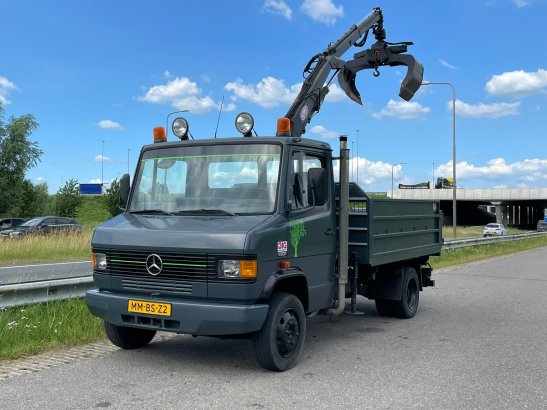 MercedesBenz 4x2 809D MERCEDESBENZ 4x2 809D 1988 2 image 32