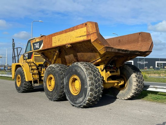 Caterpillar 740 740 2008 2 Articulated Dump Trucks image 2