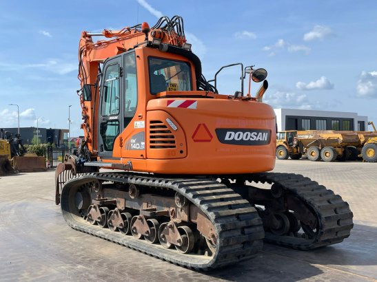 Doosan DX140LCR Doosan DX140LCR 2015 2 Crawler Excavators image 3