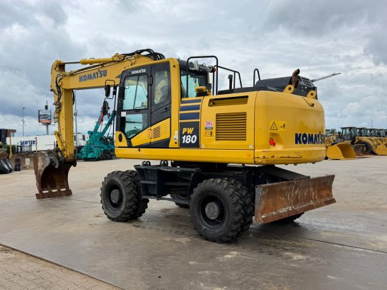 Komatsu PW180-11 PW180-11 2019 2 Wheeled Excavators image 33