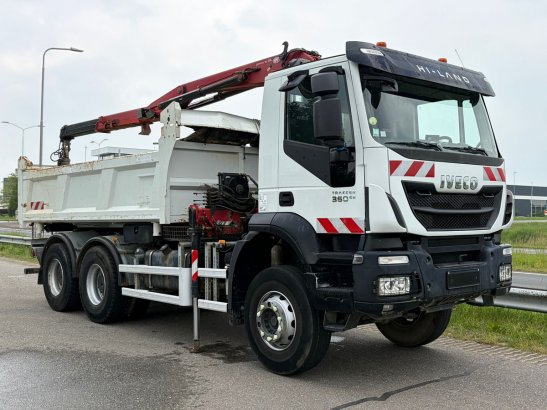 Iveco TRAKKER 360 6x4 Tipper with HMF 1643Z2 Crane TRAKKER 360 6x4 Tipper with HMF 1643Z2 Crane 2018 2 Tipper trucks image 33