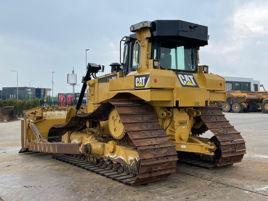 Caterpillar D6T LGP D6T LGP 2011 2 Dozers image 48