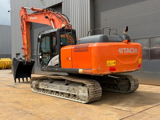 Hitachi ZX210LC-6 New Bucket ZX210LC-6 New Bucket 2018 2 Crawler Excavators image 18