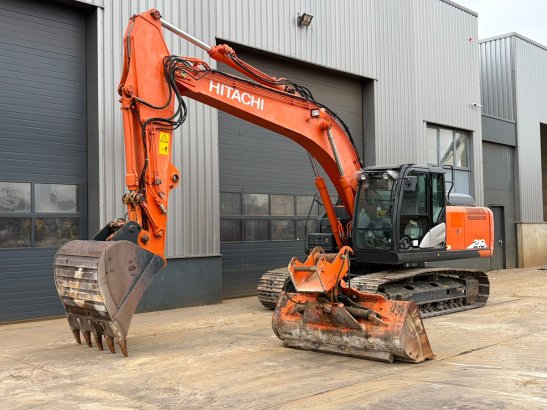 Hitachi ZX210-6 ZX210-6 2018 2 Crawler Excavators image 3