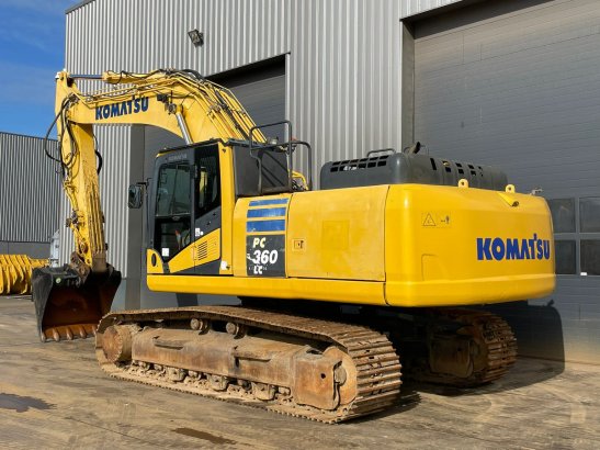 Komatsu PC360LC-10 PC360LC-10 2015 2 Crawler Excavators image 3