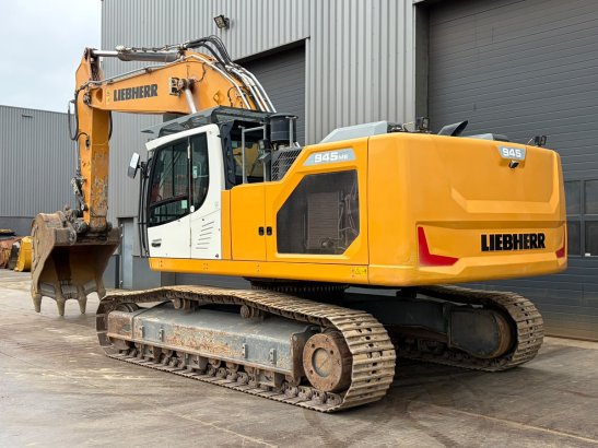 Liebherr R945 S-HD R945 S-HD 2021 2 Crawler Excavators image 33