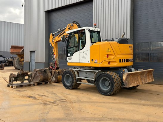 Liebherr A910 Compact A910 Compact 2018 2 Wheeled Excavators image 63