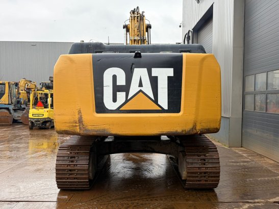 Caterpillar 329ELN 329ELN 2011 2 Crawler Excavators image 4