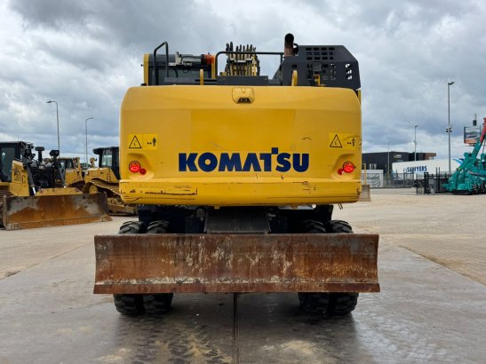 Komatsu PW180-11 PW180-11 2019 2 Wheeled Excavators image 4