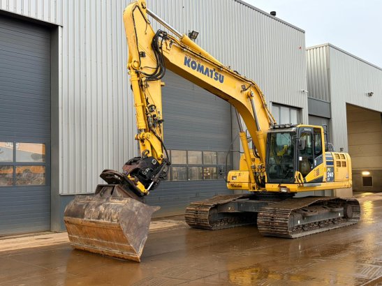 Komatsu PC240LC-10 Engcon and 3 x bucket PC240LC-10 Engcon and 3 x bucket 2014 2 Crawler Excavators image 4