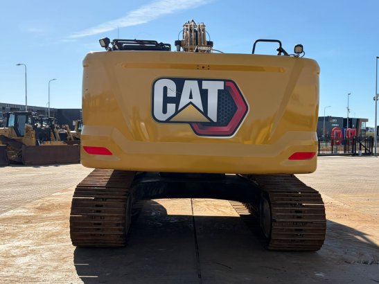 Caterpillar 330 42 2020 2 Crawler Excavators image 4
