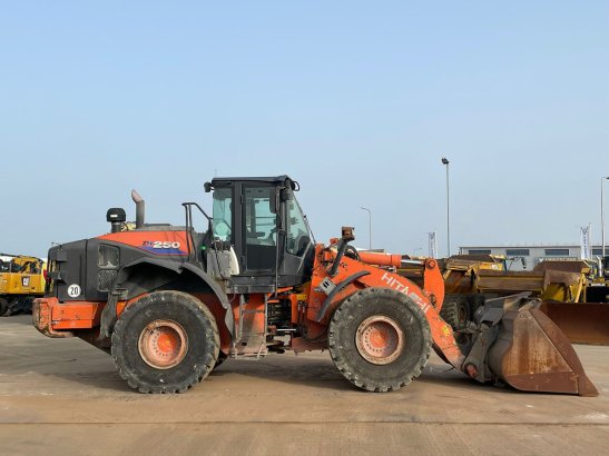 Hitachi ZW250-6 ZW250-6 2019 2 Wheel Loaders image 4