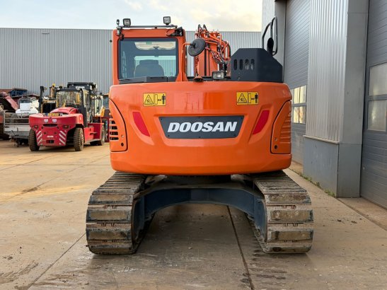 Doosan DX140LCR-5 Doosan DX140LCR-5 2017 2 Crawler Excavators image 4