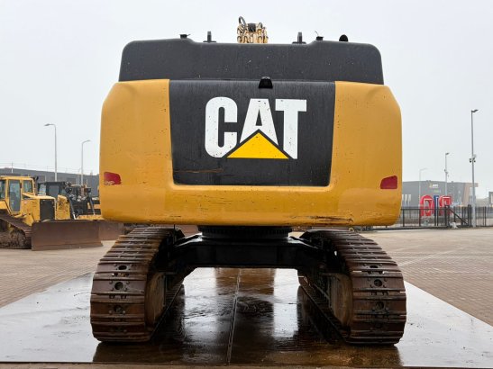 Caterpillar 352F 352F 2019 2 Crawler Excavators image 4